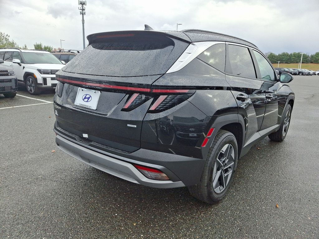 2025 Hyundai Tucson SEL 4