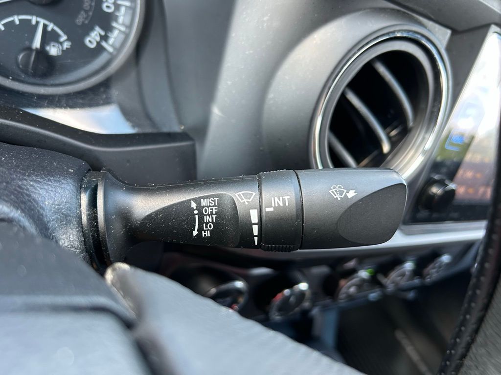 Thumbnail: 2019 Toyota Tacoma - 20