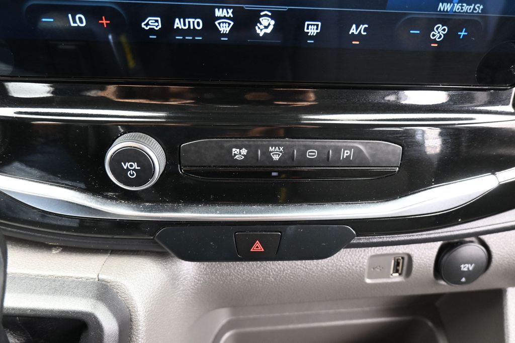 Used 2024 Oxford White Ford XLT image 26