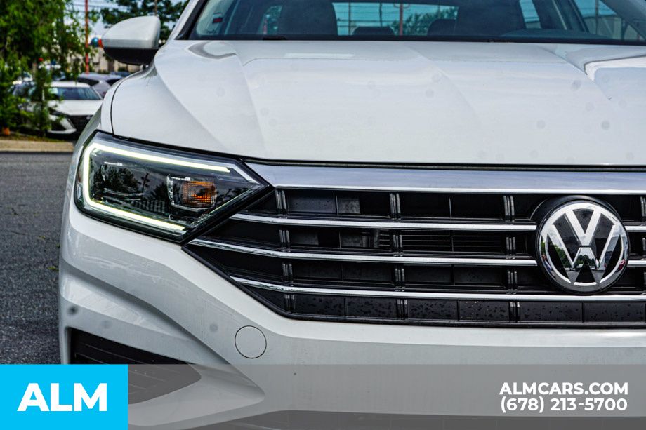 Used 2021 White Volkswagen SEL image 12