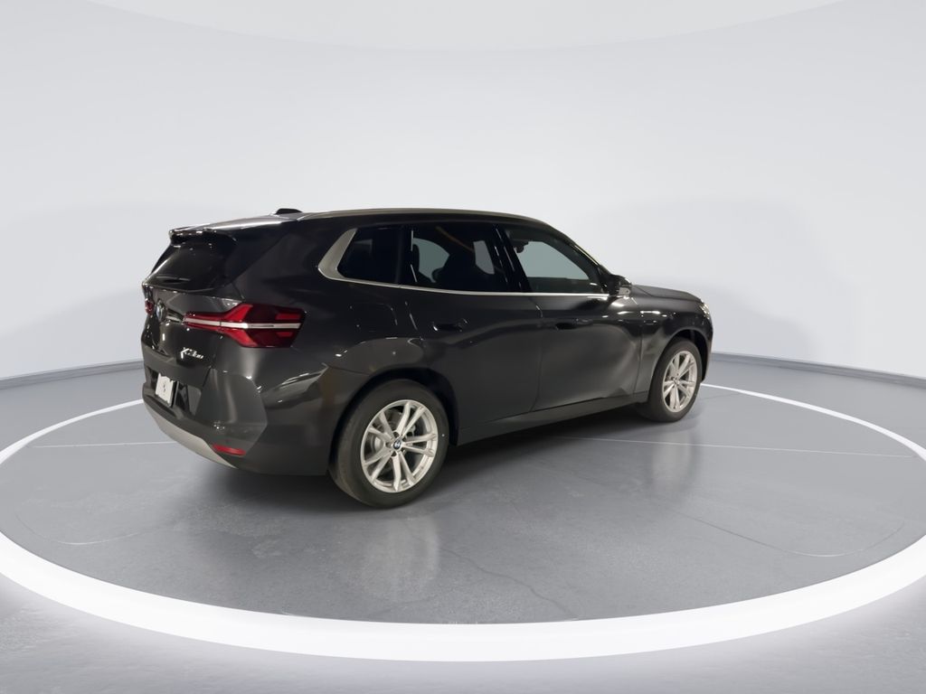 Thumbnail: 2025 BMW X3 - 8