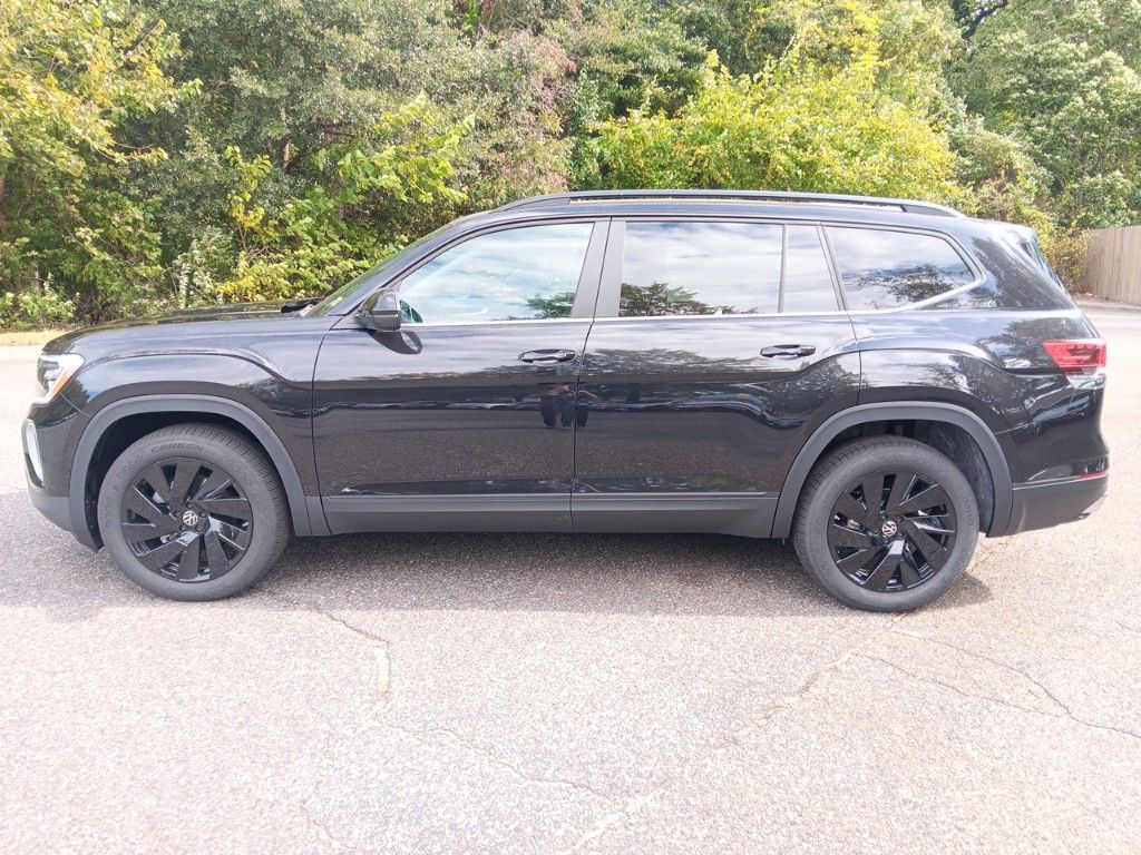 2025 Volkswagen Atlas 2.0T SE w/Technology 2