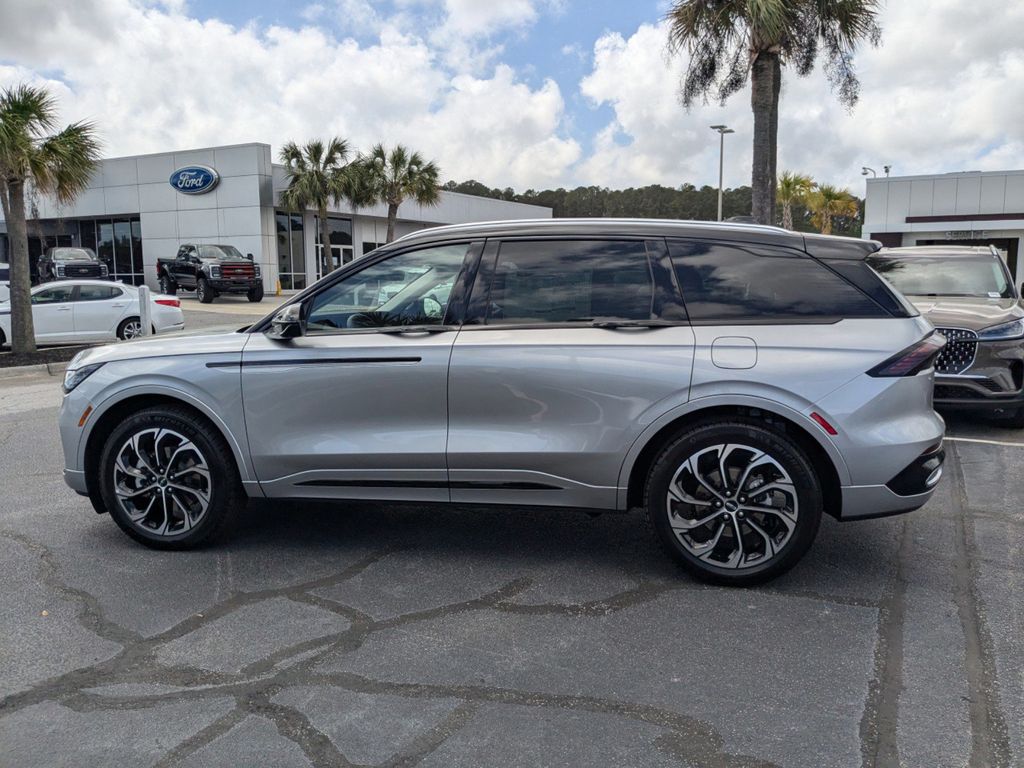 2025 Lincoln Nautilus Hybrid Reserve