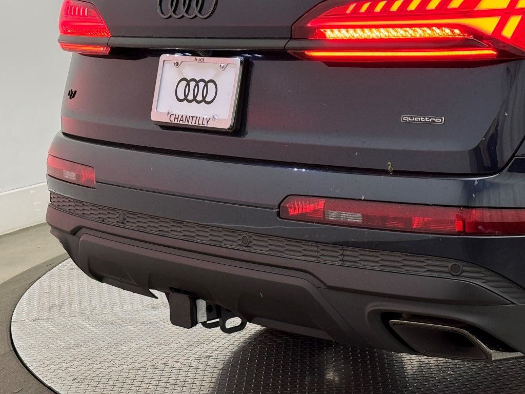 2025 Audi Q7  13