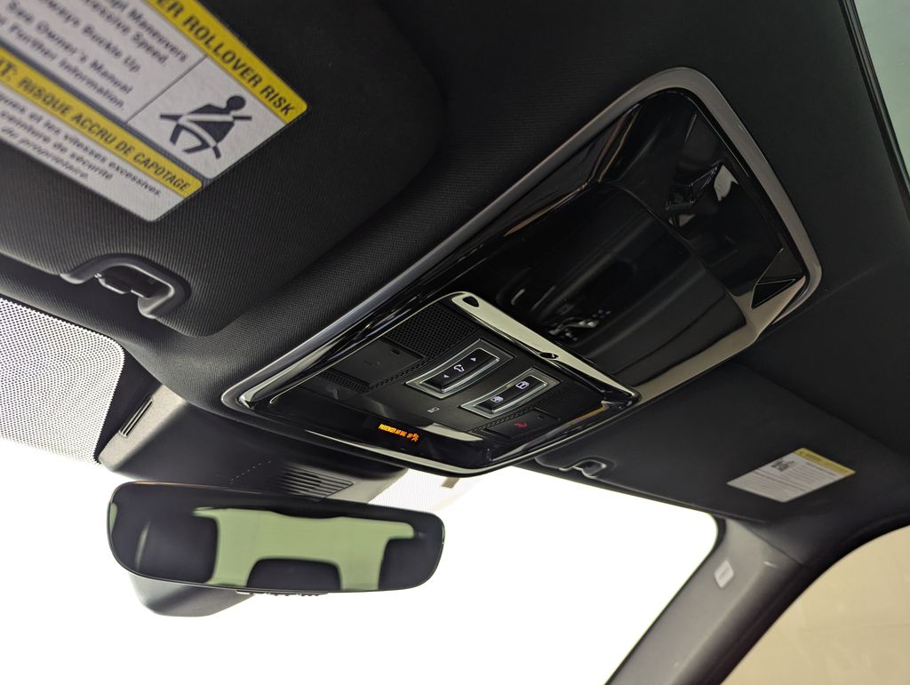 2018 Fuji White Land Rover Range Rover 5.0L V8 Supercharged 4X4 SUV