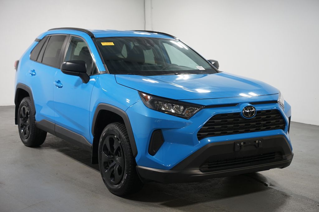 Thumbnail: 2021 Toyota RAV4 - 3