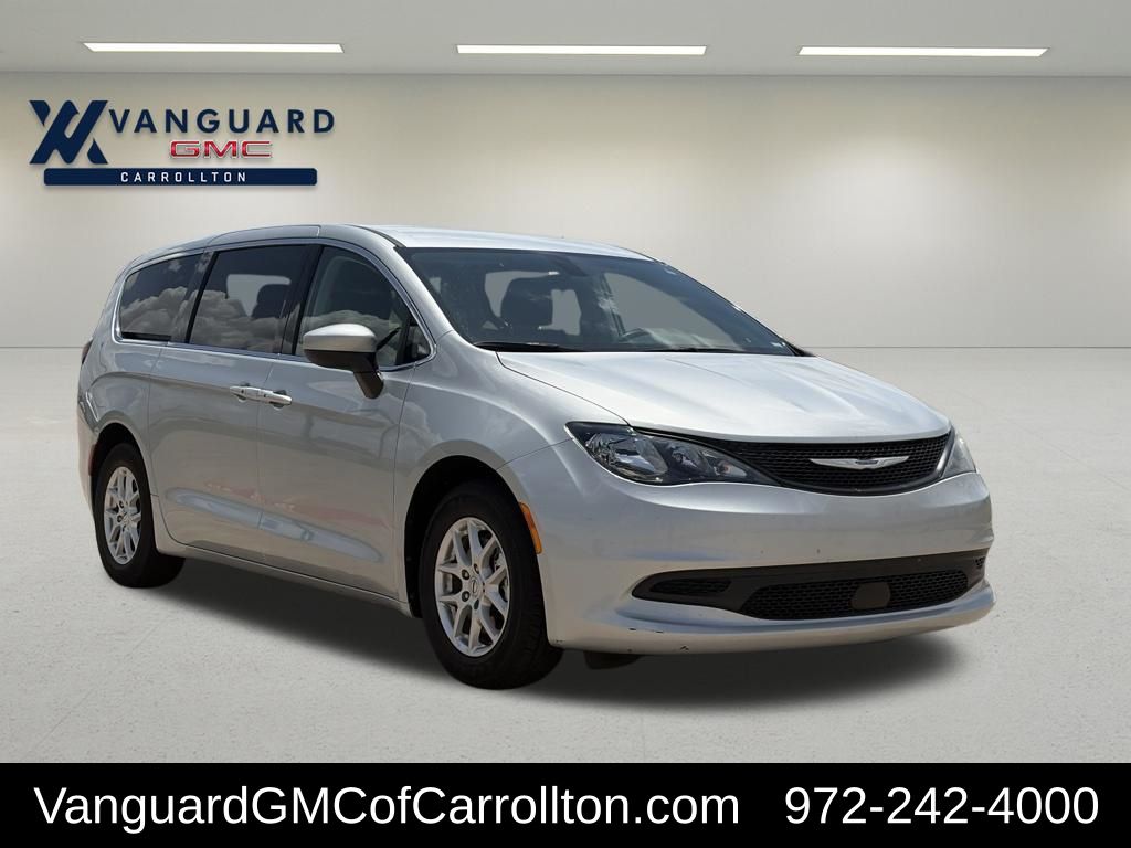 Silver Mist Clearcoat 2022 Chrysler Voyager Minivan Front-Wheel Drive 9-Speed Automatic