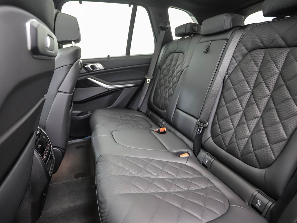 Thumbnail: 2026 BMW X5 - 22