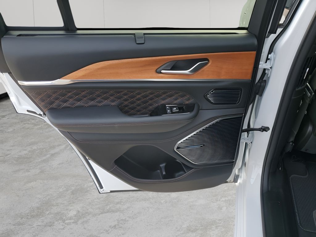 Used Car 2023 Jeep Grand Cherokee  Summit Reserve 4xe For Sale Under $50,000 In Austin, Texas