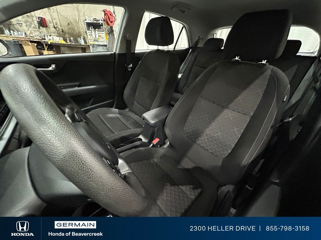 Used 2023 White Kia S image 26