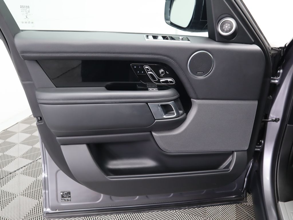 Thumbnail: 2021 Land Rover Range Rover - 24