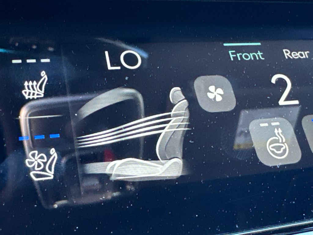 2026 GENESIS GV70 Sport Advanced - Photo 31