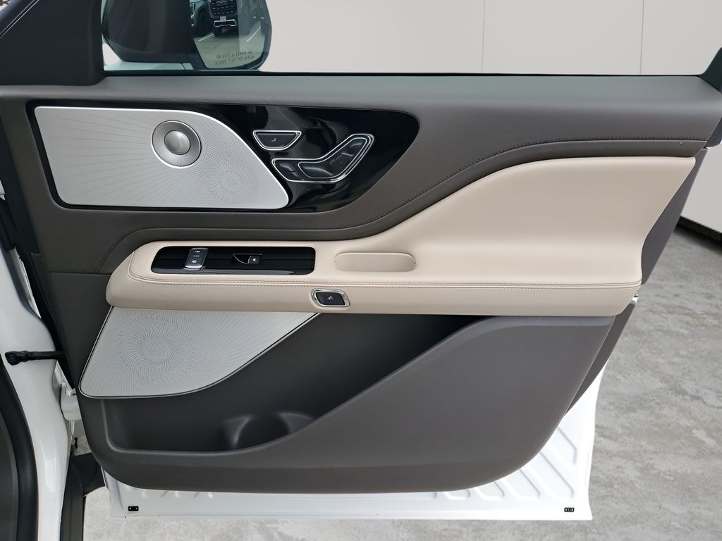 Used Car 2023 Lincoln Aviator  Reserve For Sale Under $50,000 In Austin, Texas