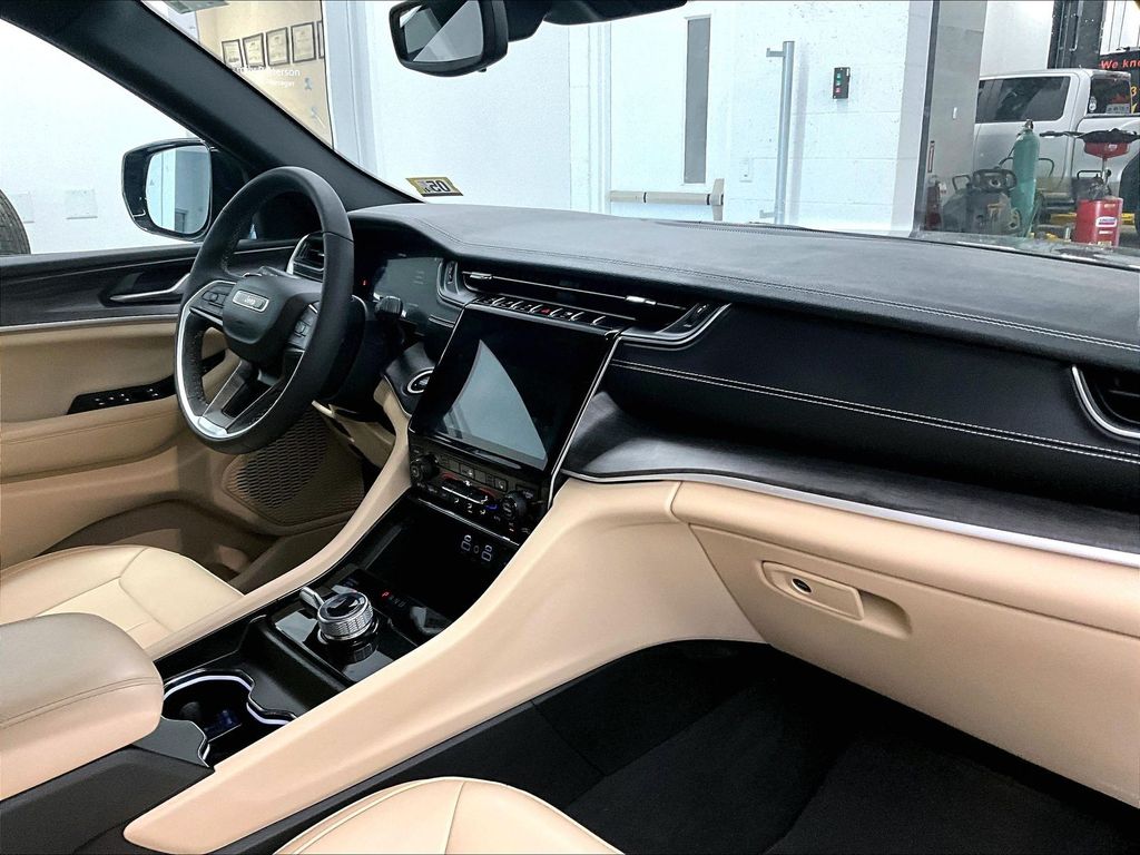 2024 Jeep Grand Cherokee — photo 14