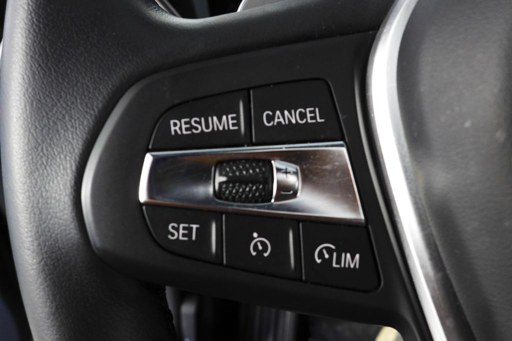 Thumbnail: 2022 BMW 3 Series - 30