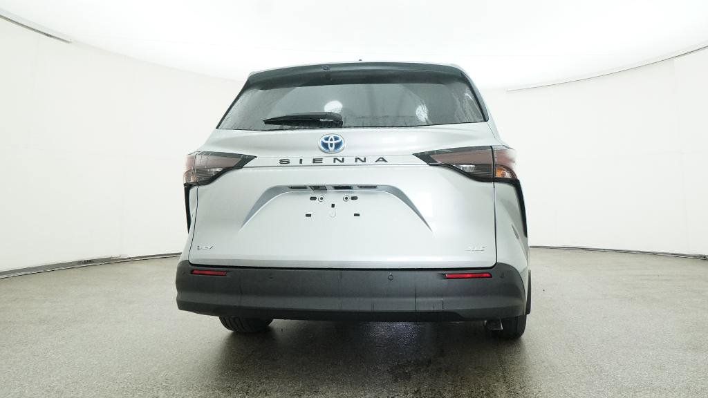 Thumbnail: 2025 Toyota Sienna - 10