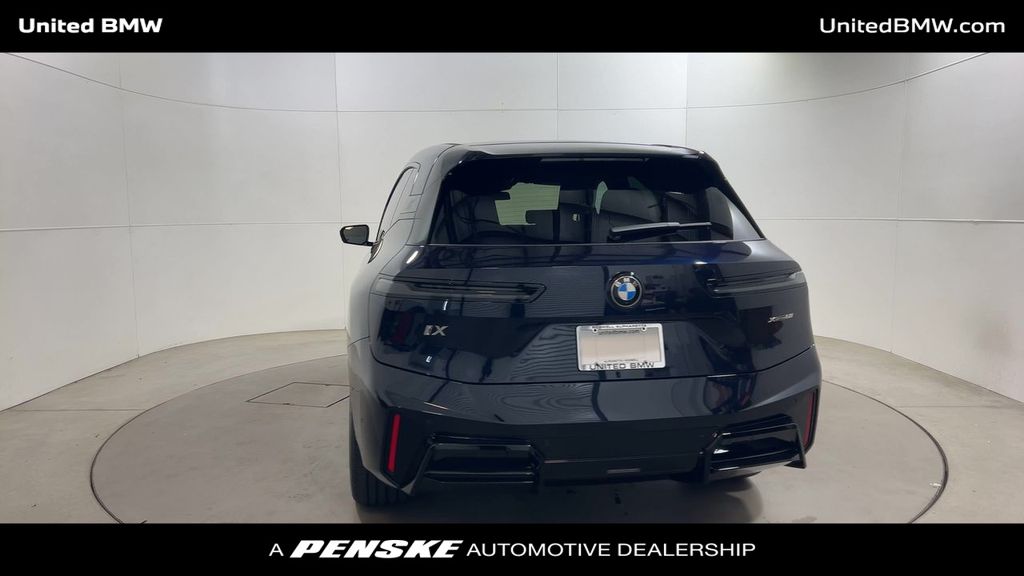 2026 BMW iX  7