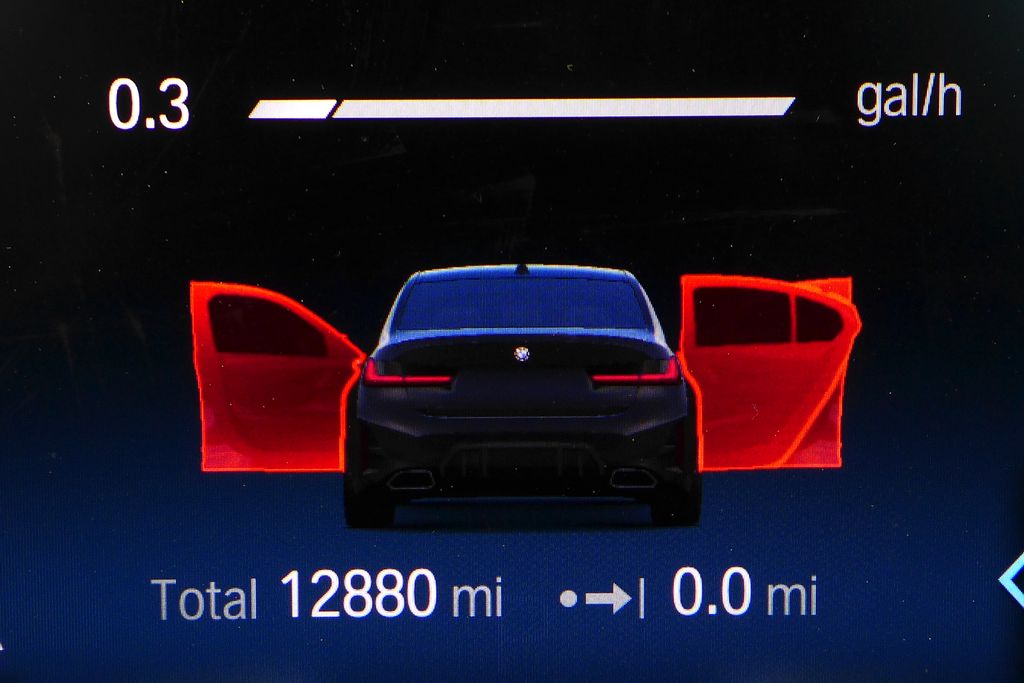 Thumbnail: 2024 BMW 3 Series - 32