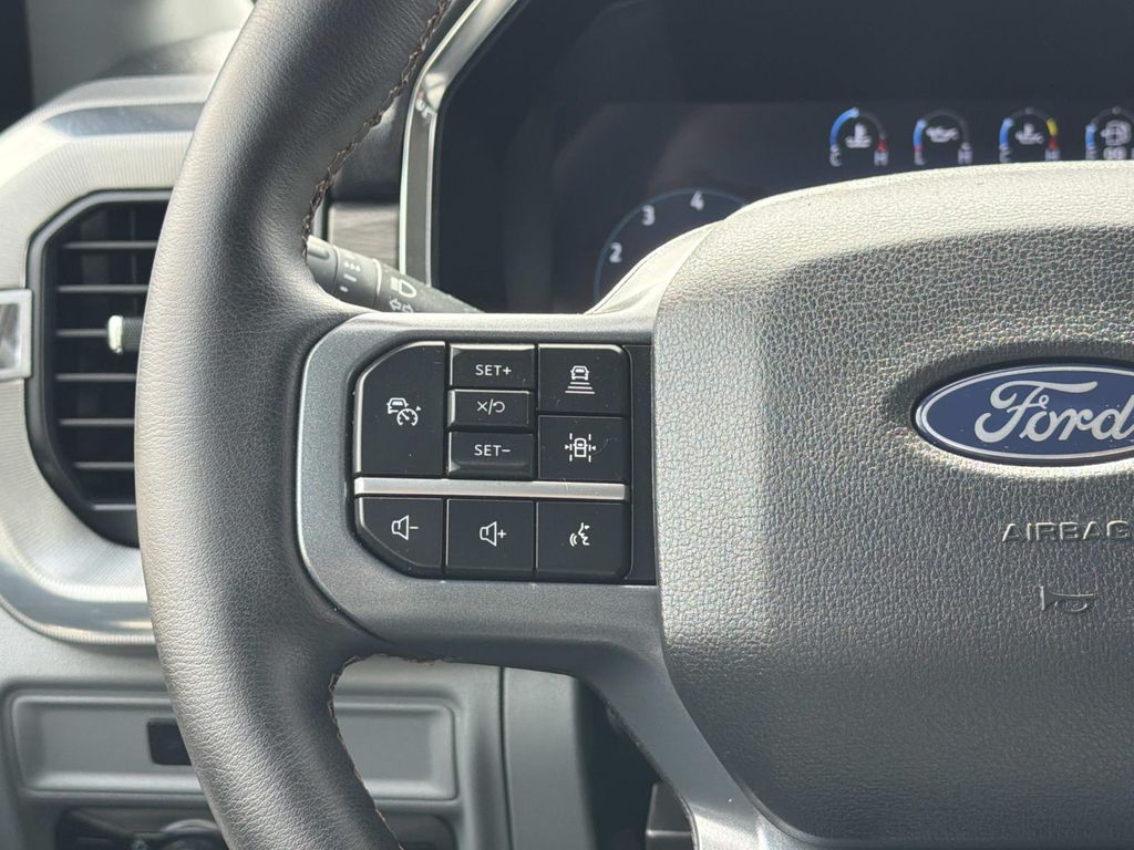 Used 2025 Ford F-150 Lariat 4D SuperCrew