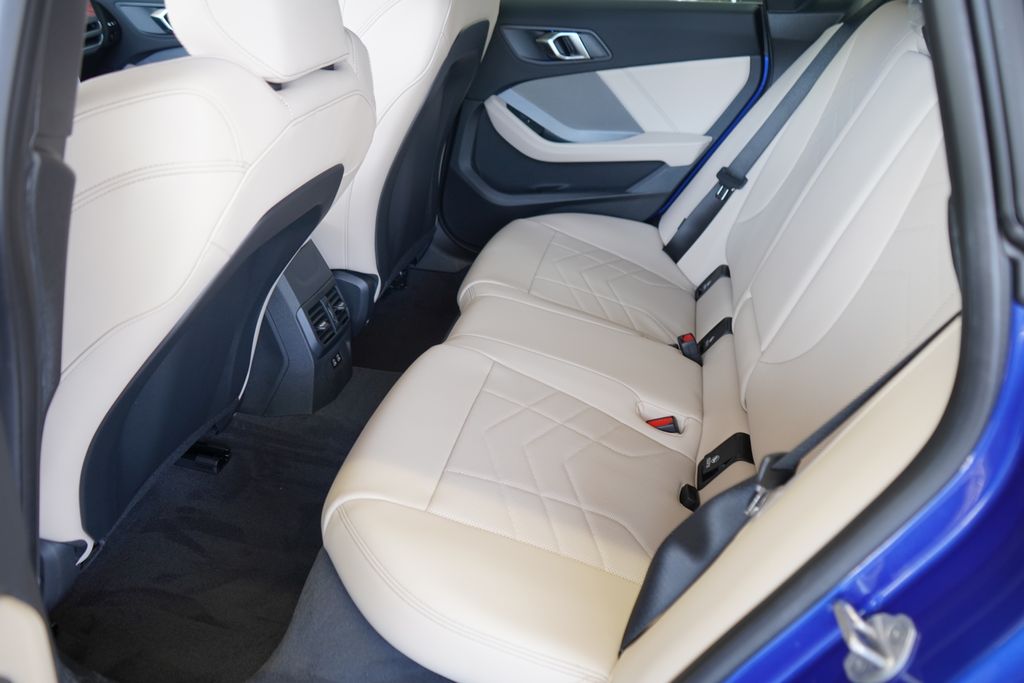 Thumbnail: 2026 BMW 2 Series - 19