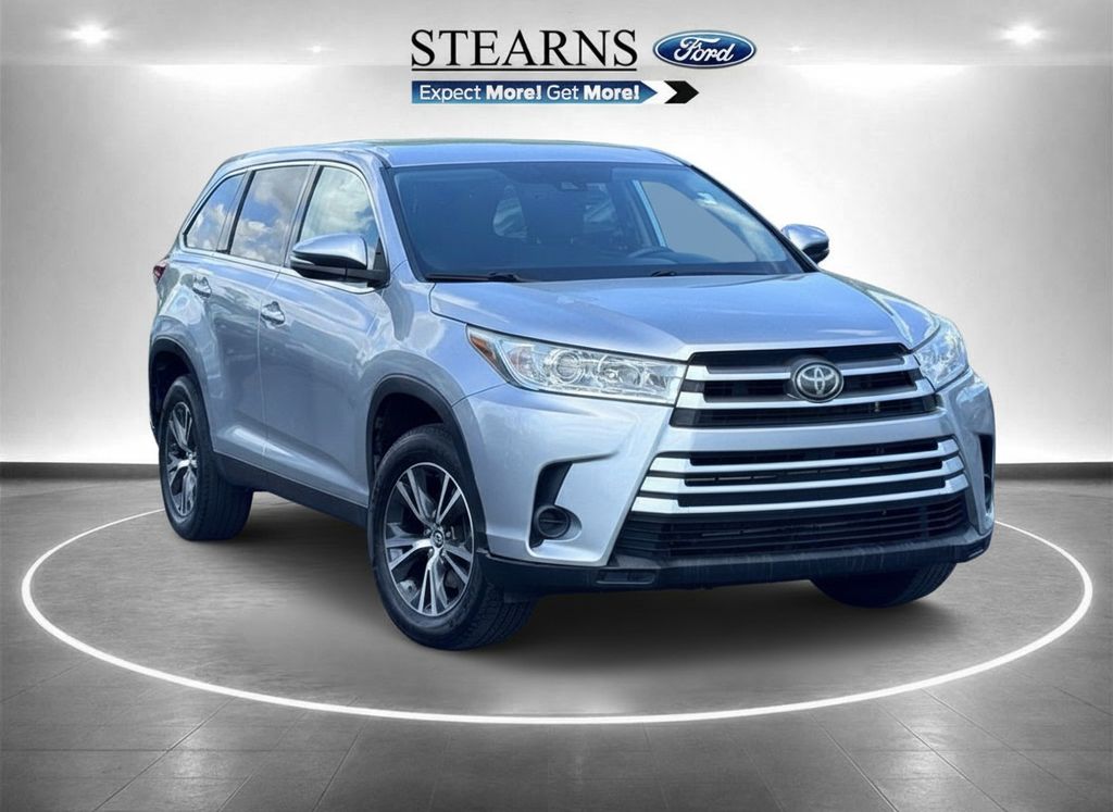 Celestial Silver Metallic 2019 Toyota Highlander LE FWD SUV / Crossover Front-Wheel Drive 8-Speed Automatic