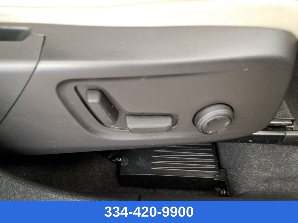 used 2022 Volvo XC40 car, priced at $19,799