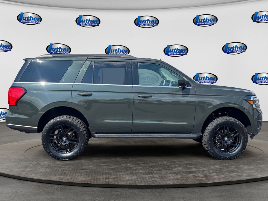 2022 Ford Expedition XLT Green at Grove City Ford