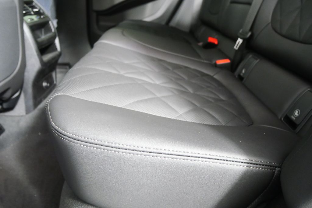 Thumbnail: 2026 BMW X6 - 15