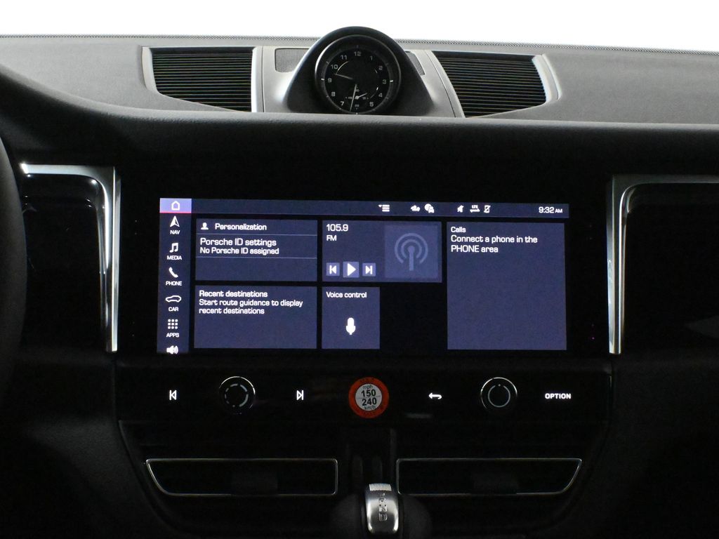 Thumbnail: 2026 Porsche Macan - 22