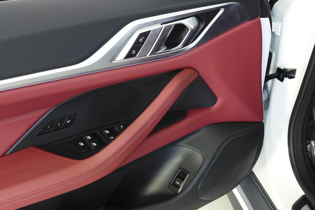Thumbnail: 2023 BMW i4 - 12