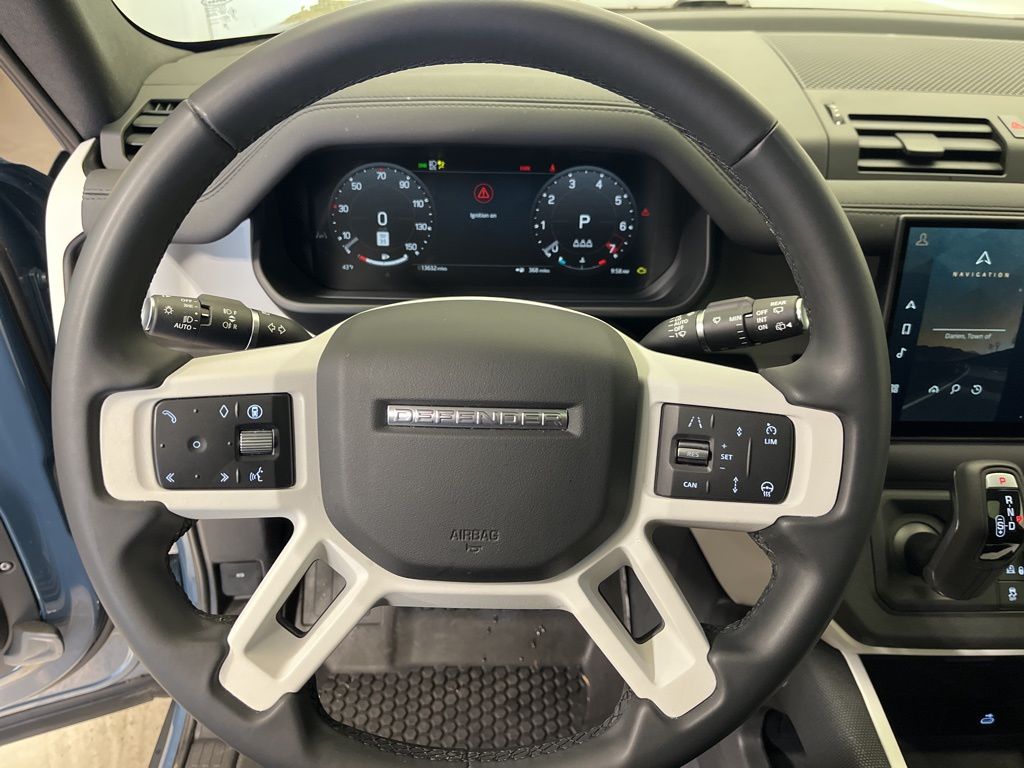 Thumbnail: 2025 Land Rover Defender - 13