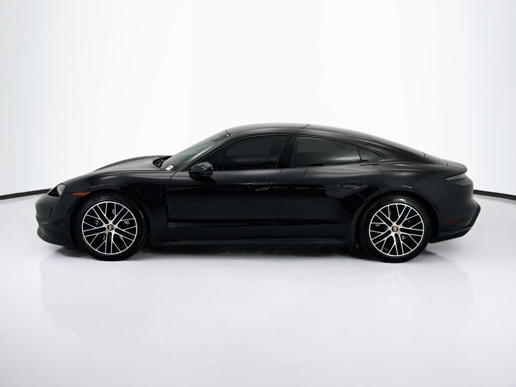 Thumbnail: 2022 Porsche Taycan - 8