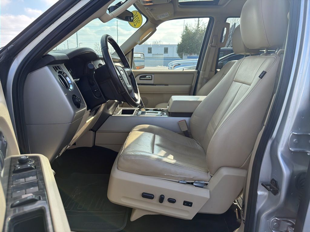 Thumbnail: 2016 Ford Expedition - 18