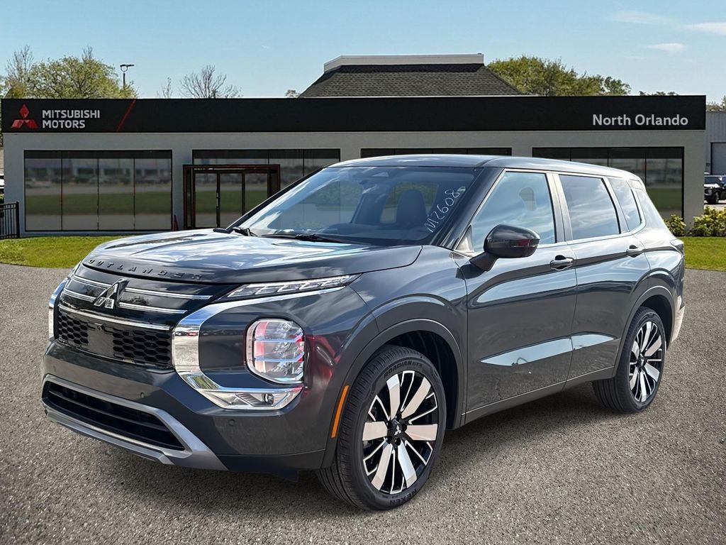 2026 Mitsubishi Outlander SE