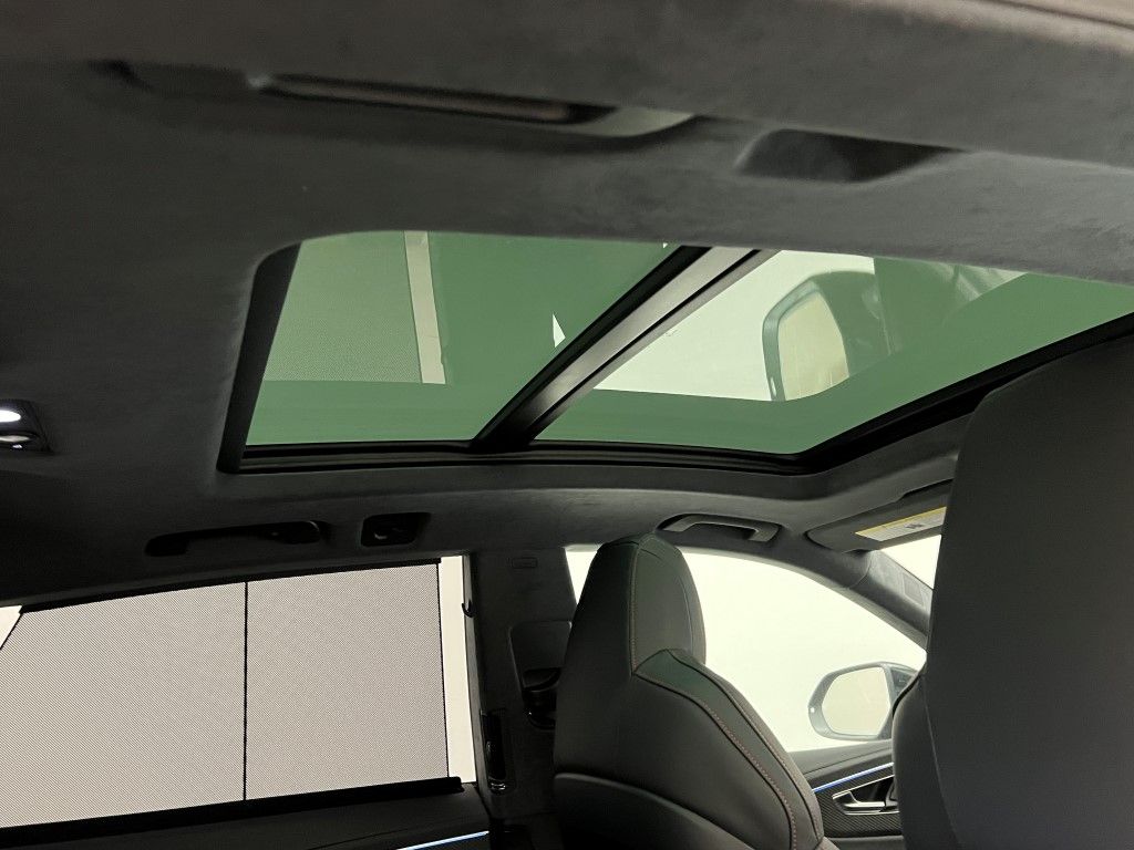 Thumbnail: 2026 Audi RS Q8 - 18