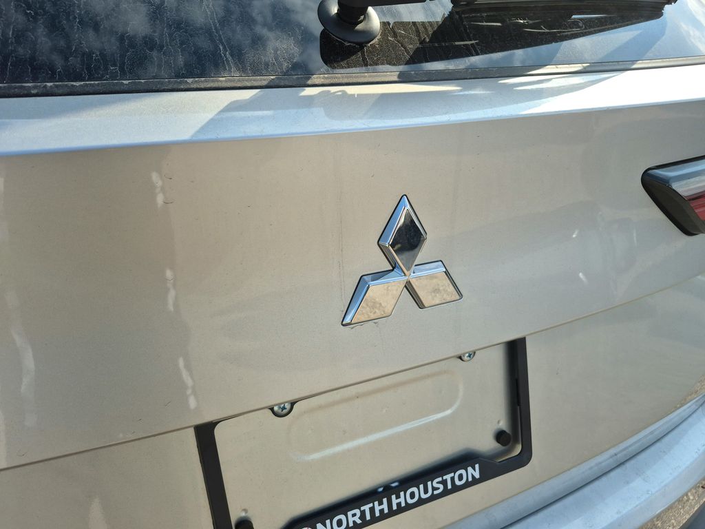 2026 Mitsubishi Outlander ES - 11