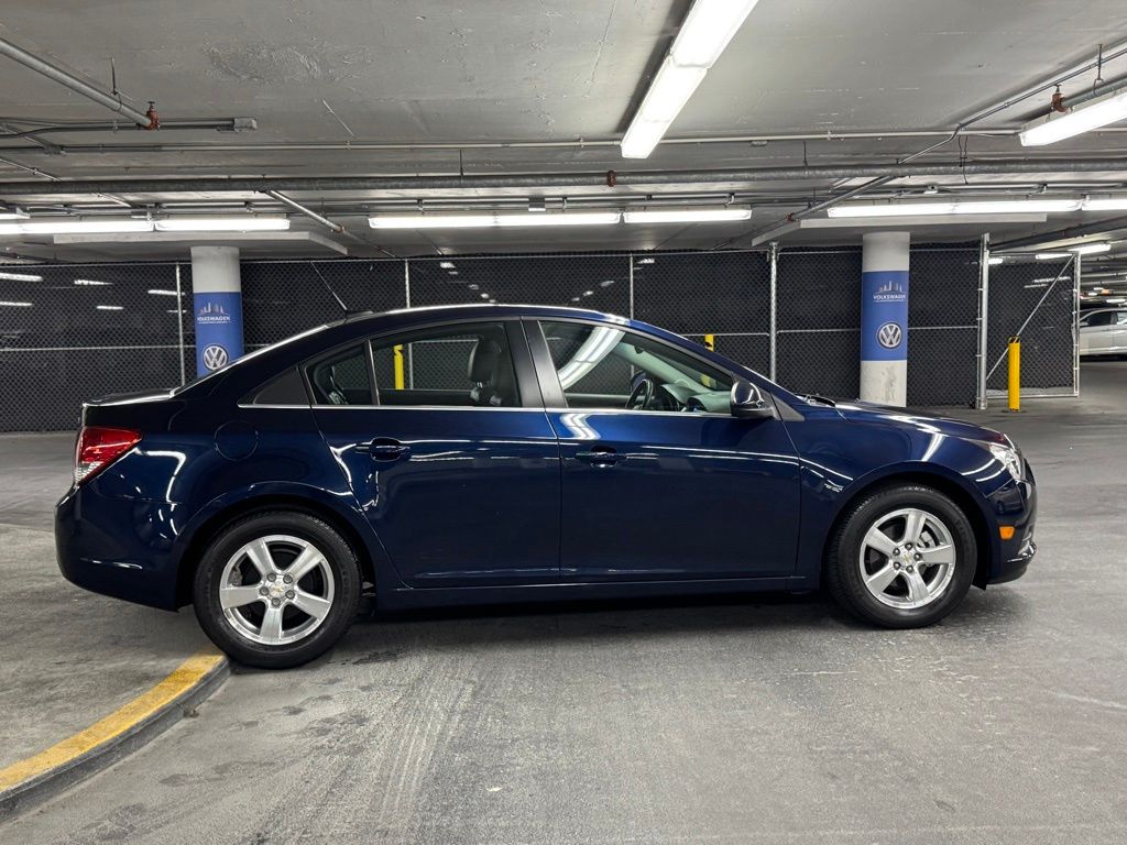 2011 Chevrolet Cruze 2LT 35