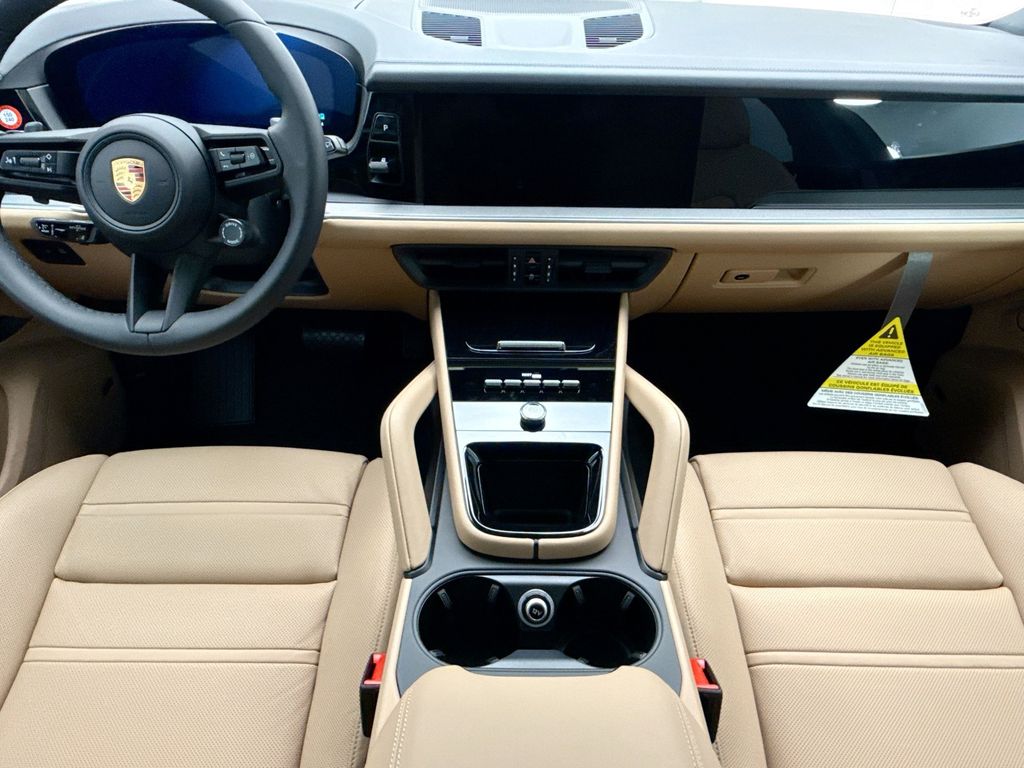 Thumbnail: 2026 Porsche Cayenne - 16