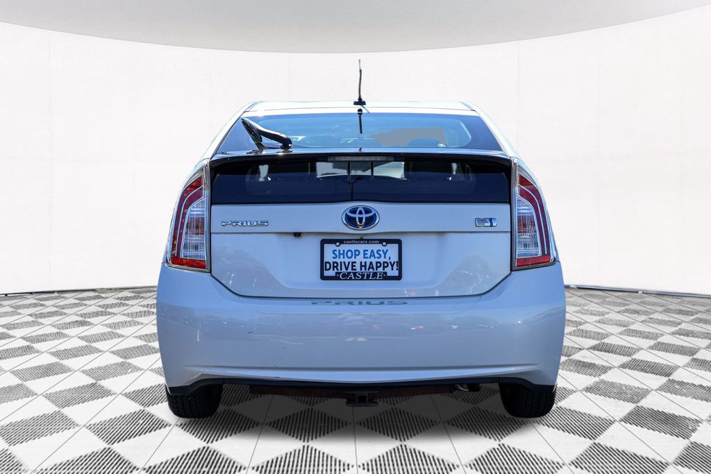 2012 Toyota Prius One 9