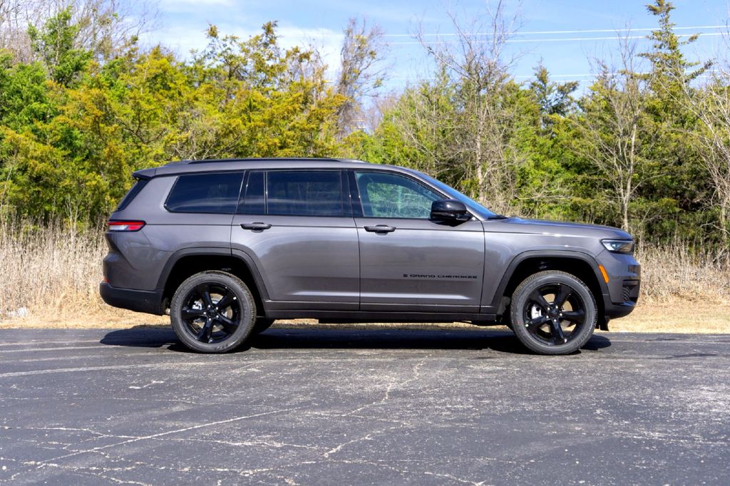 New Car 2025 Jeep Grand Cherokee L  Laredo For Sale Under $50,000 In Taylor, Texas