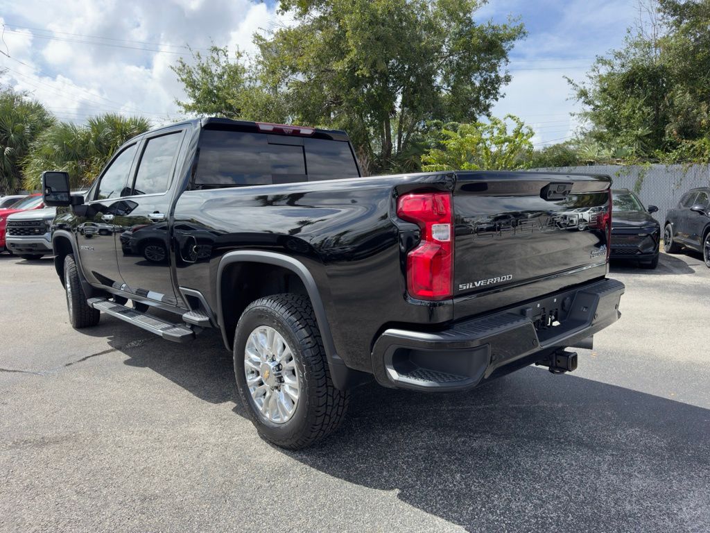 2022 Chevrolet Silverado 3500HD High Country 6