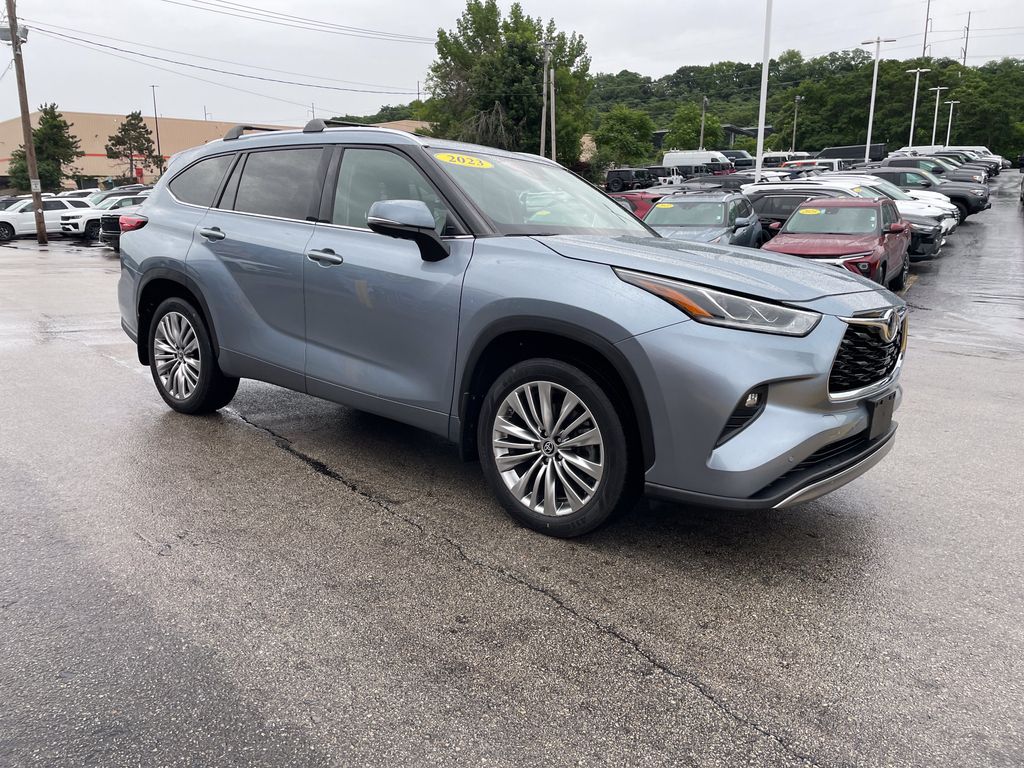 Used 2023 Toyota Highlander SUV