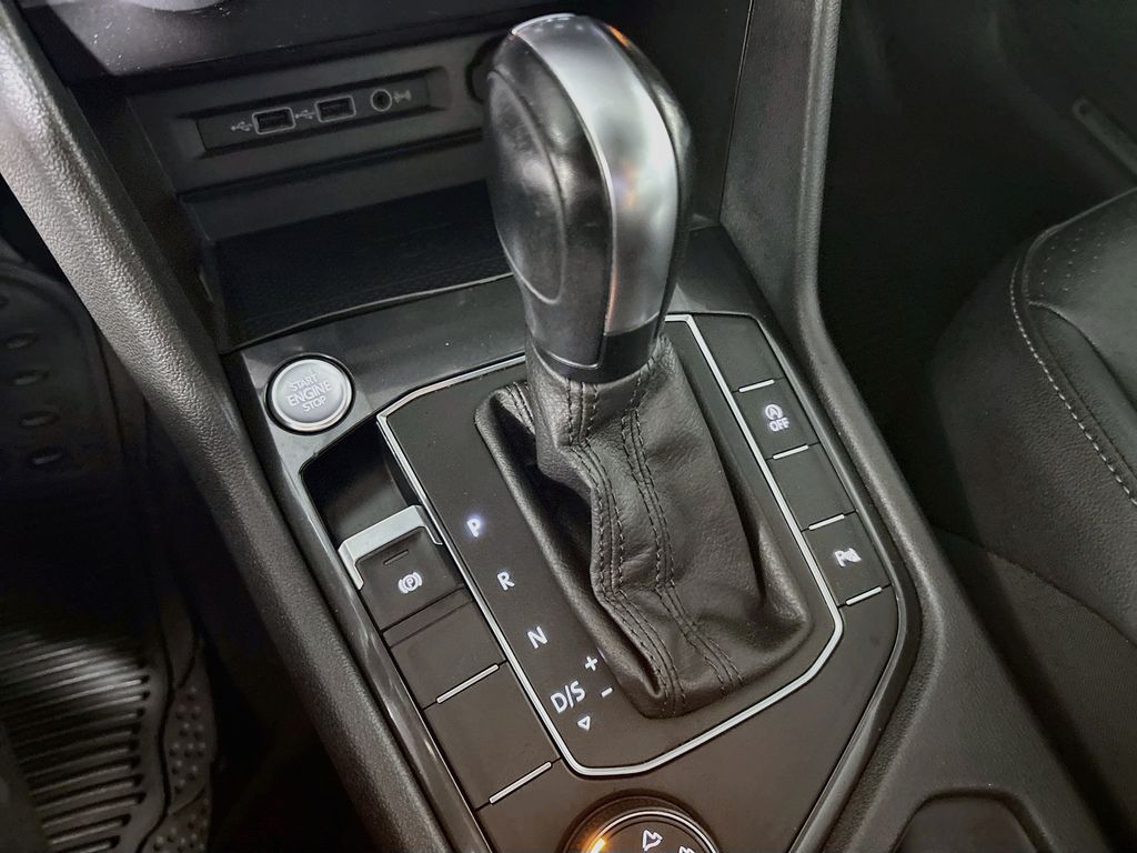 2020 Volkswagen Tiguan 2.0T SE R-Line Black