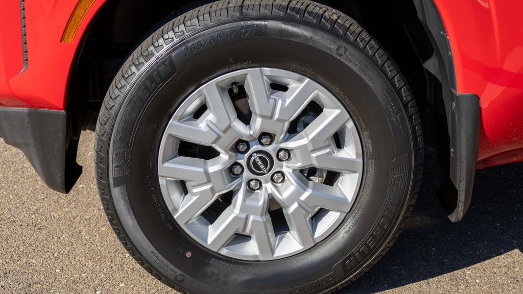 Used 2022 Nissan Frontier SV 4D Crew Cab