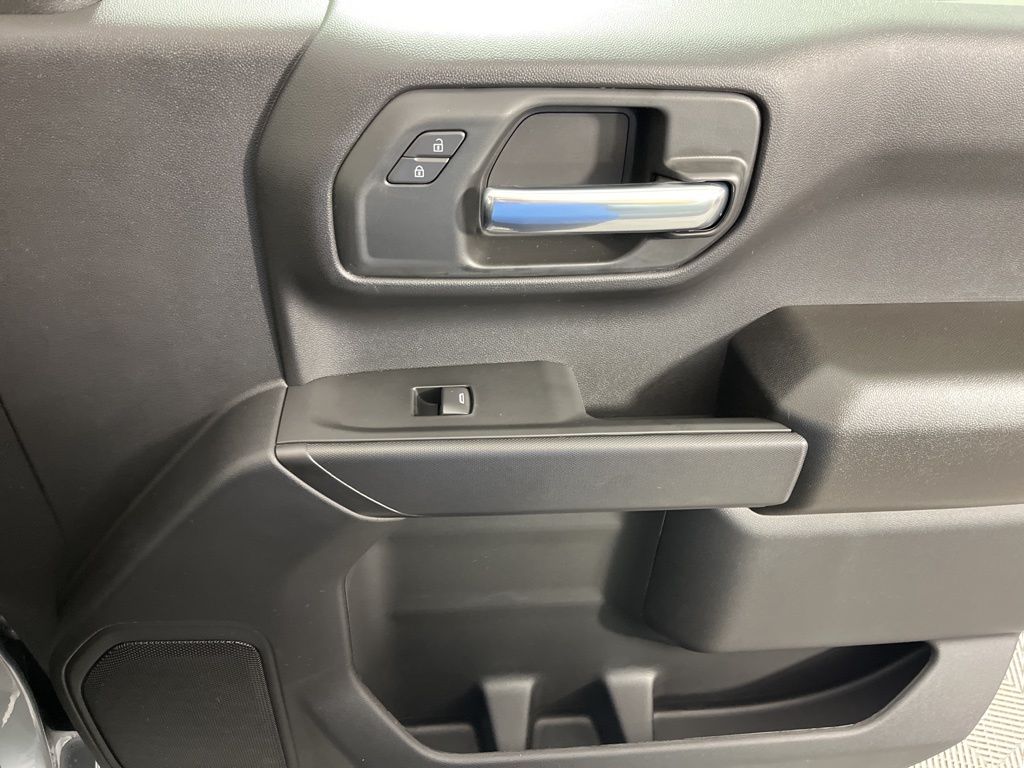 Thumbnail: 2026 Chevrolet Silverado 1500 - 12