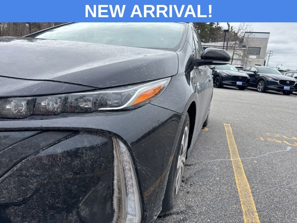 Used 2021 Black Toyota LE image 2