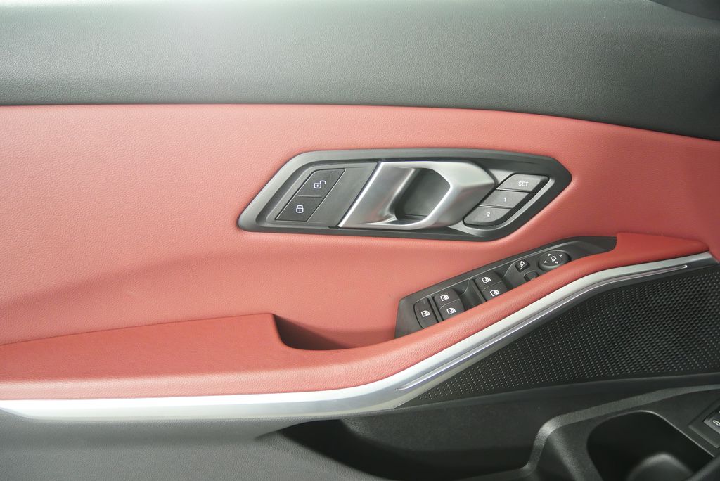 Thumbnail: 2025 BMW 3 Series - 9