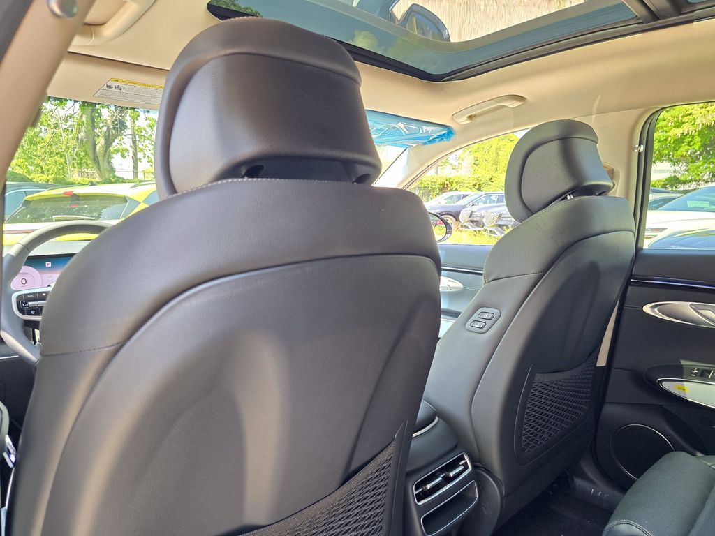 New 2026 Black Genesis 2.5T Advanced image 12