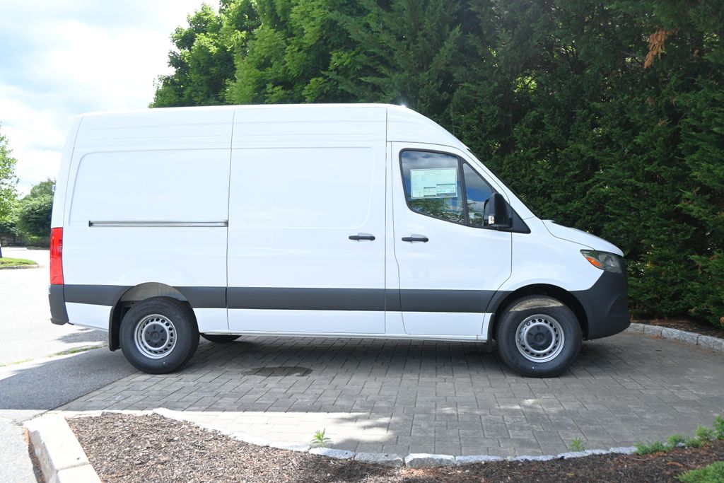Thumbnail: 2026 Mercedes-Benz Sprinter - 8