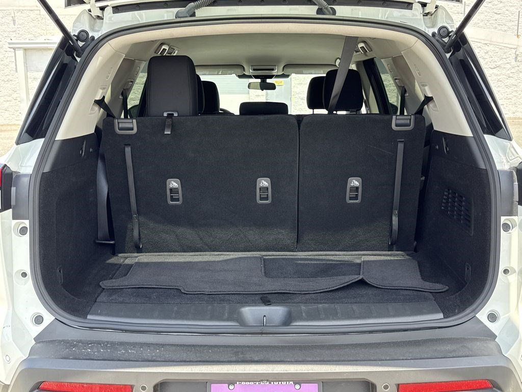 Used 2023 Nissan Pathfinder SUV